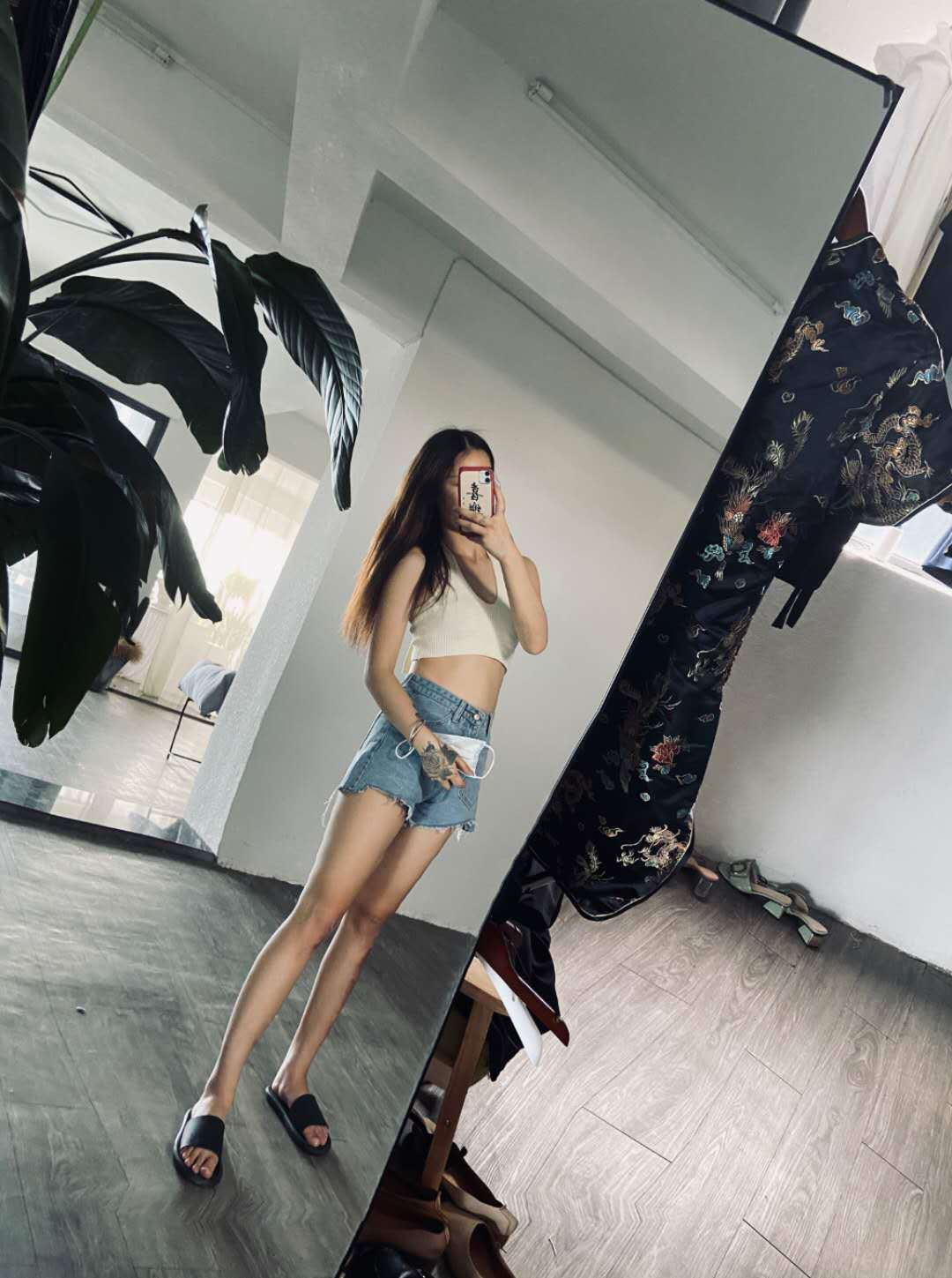 2020/10/23刚下海的大长腿